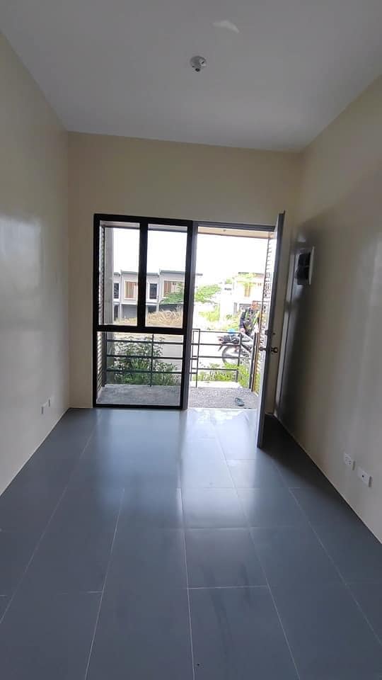 Amoa Townhouse for Assume - photo 5