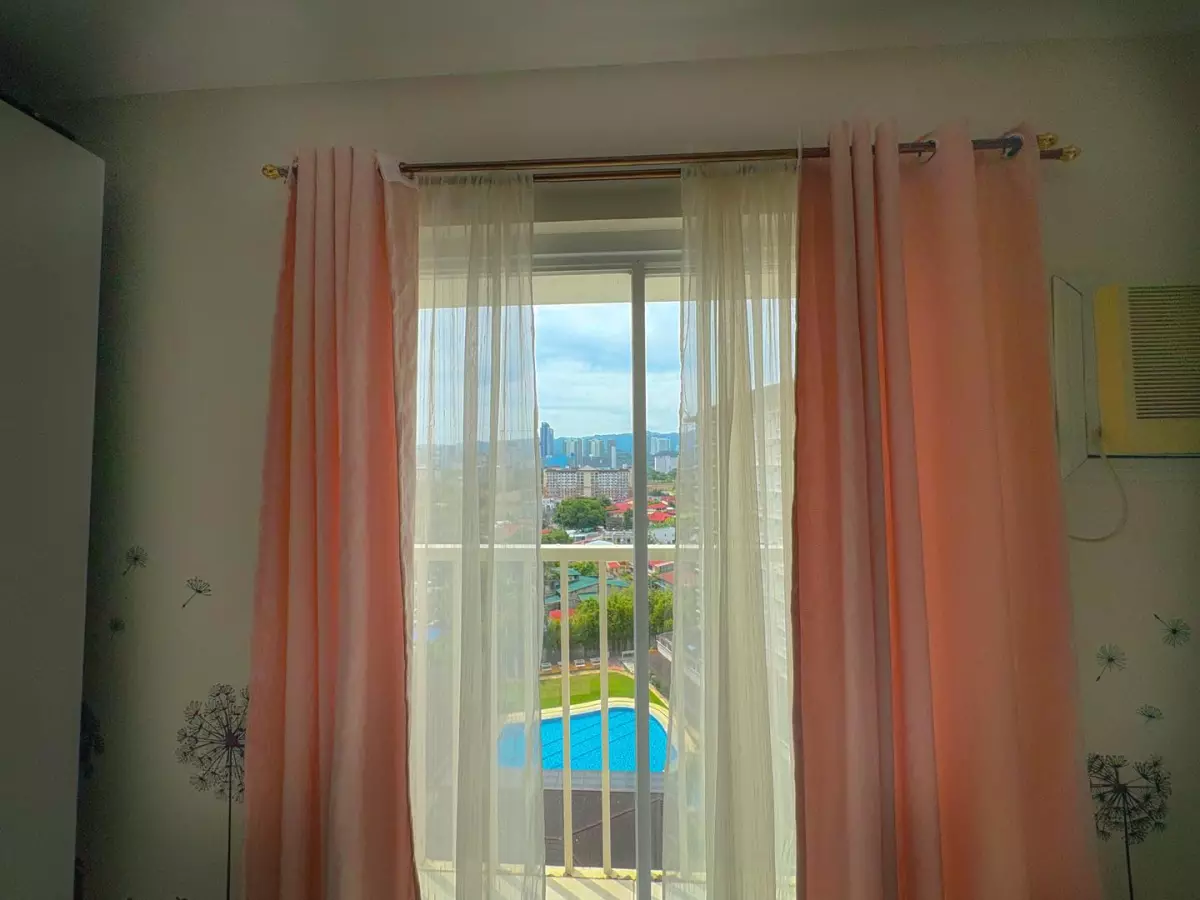 Open photo 11 of 13 — NEWLY RENOVATED FULLY FURNISHED Studio Unit for Sale in Bamboo Bay
