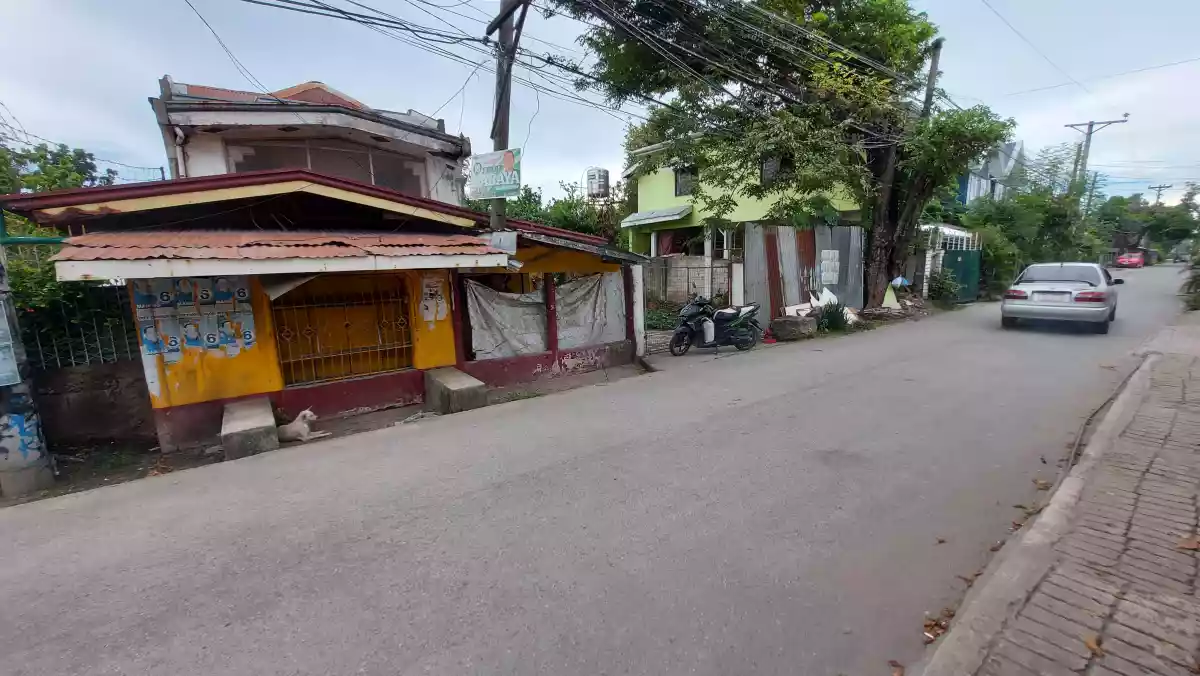 FOR LEASE LOT WITH OLD HOUSE - photo 6