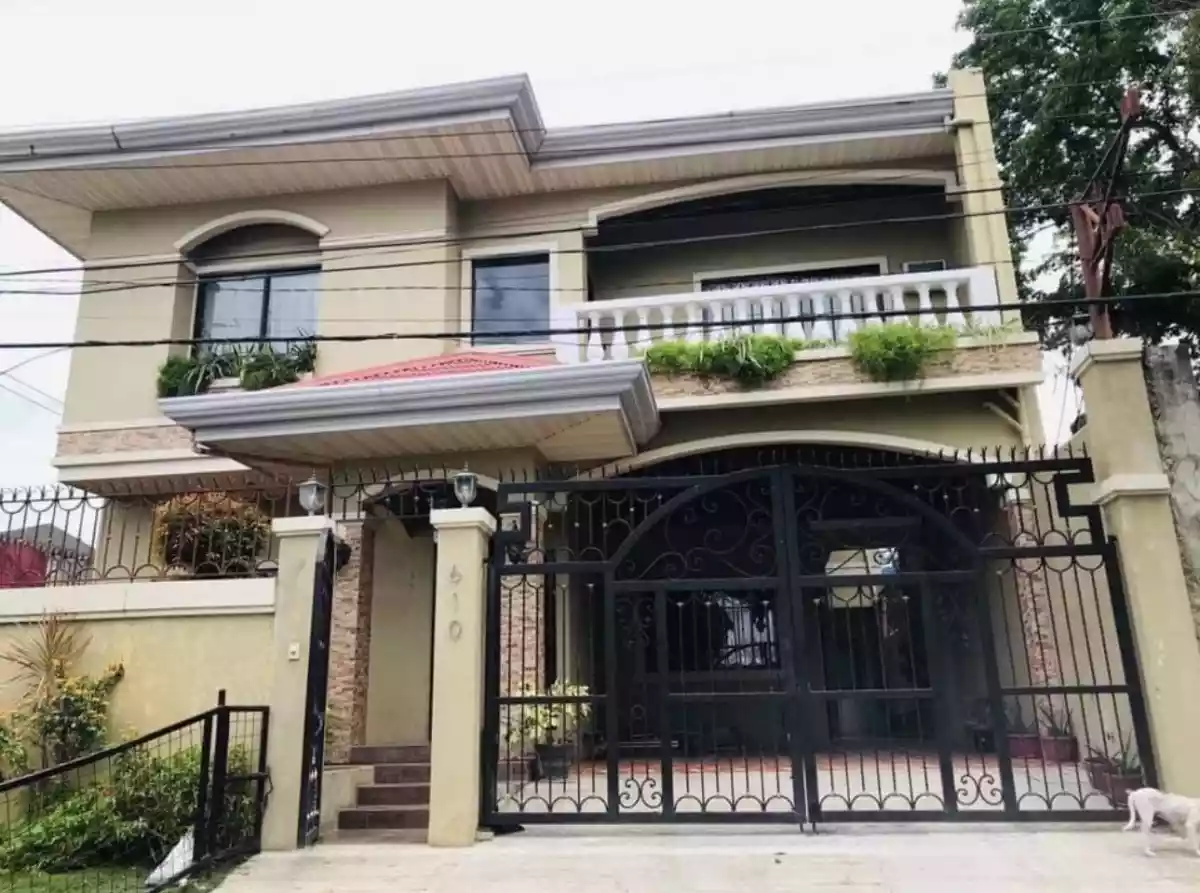 House and Lot in Labangon - photo 2