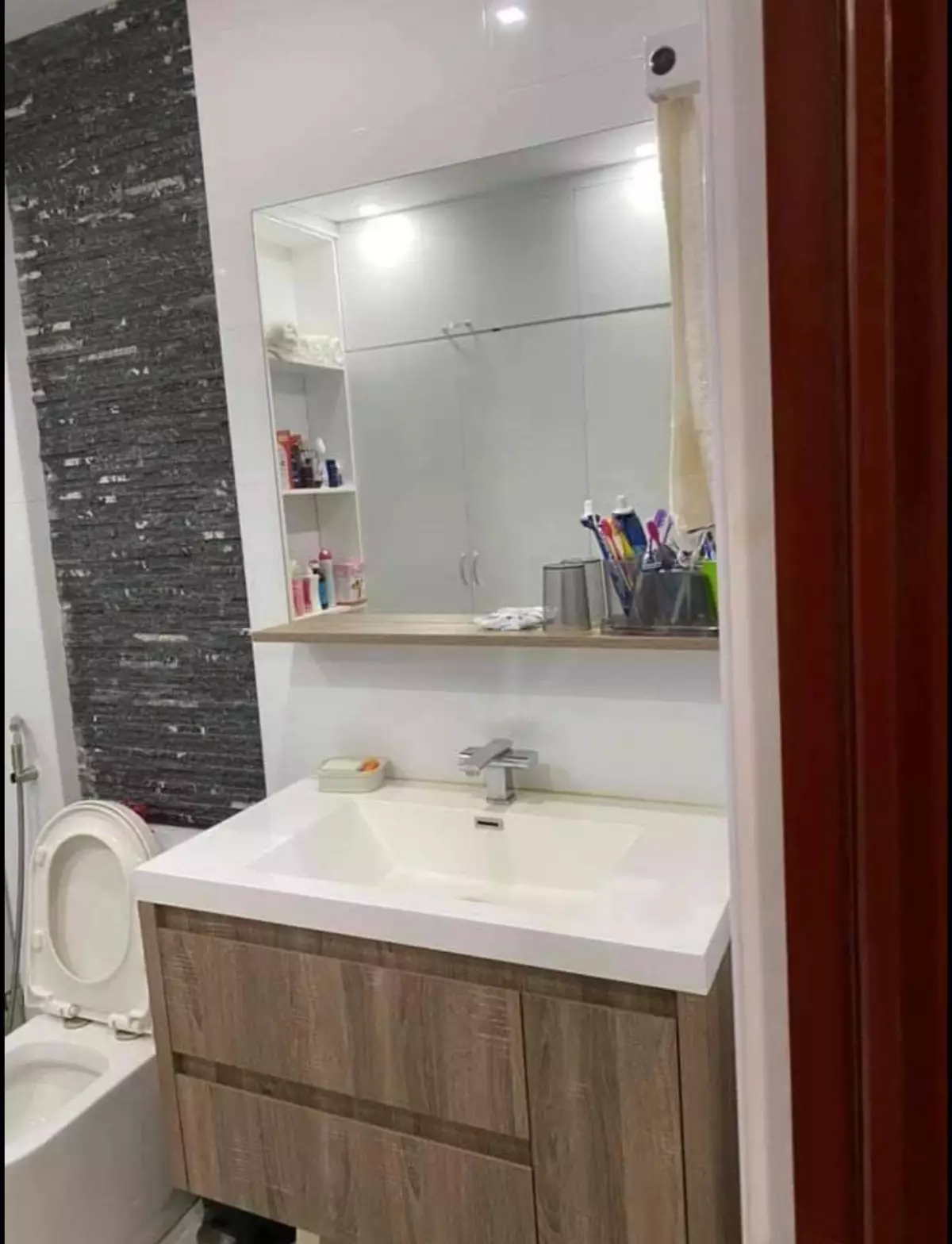 Open photo 19 of 21 — 4 bedroom unit For Rent or For assume In park place pueblo de oro babag 2 LLC 