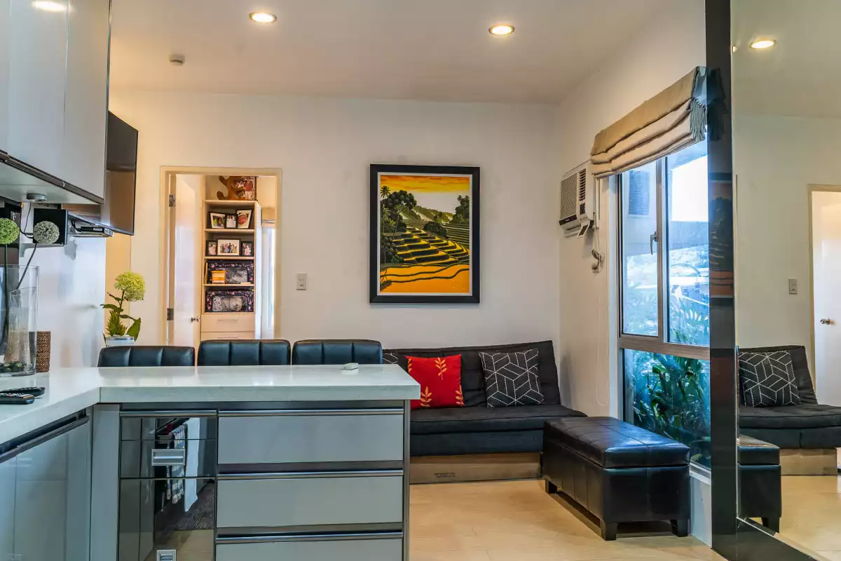2-BR CONDO UNIT IN IT PARK FOR SALE - photo 2