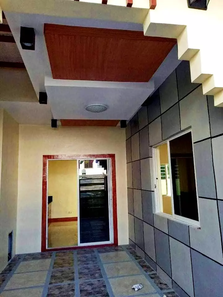 House and lot - photo 3
