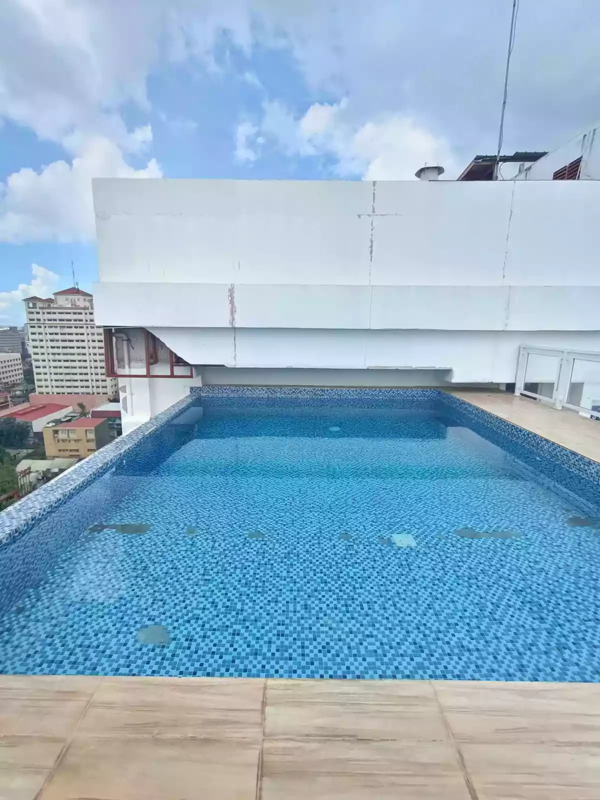 Condo For Sale in Royal Garden Residences — Studio in Cebu City, Cebu, Central Visayas — Photo 4