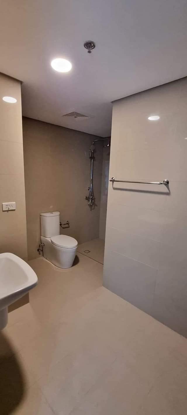 38 PARK AVENUE 1 BEDROOM FOR SALE - photo 3