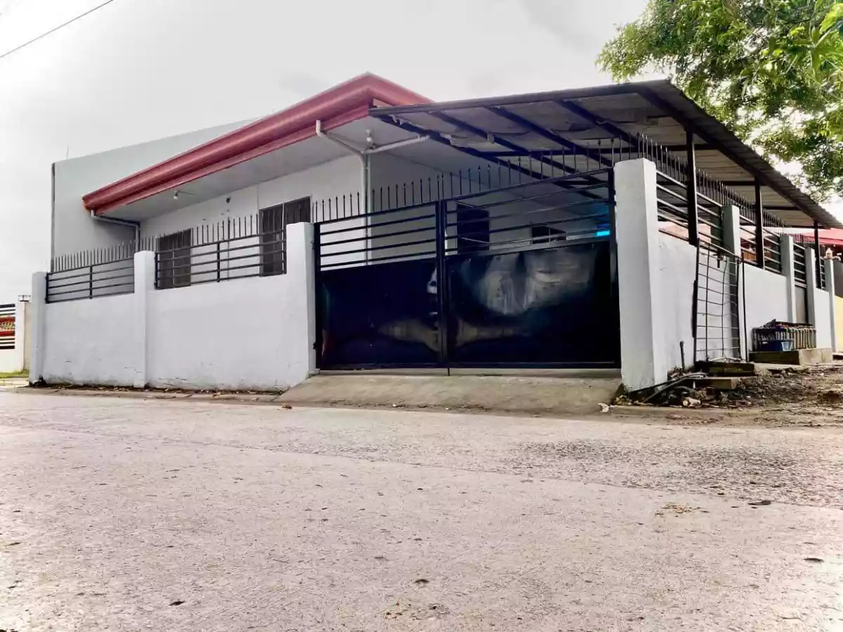 House and Lot For Sale at Junob, Dumaguete City