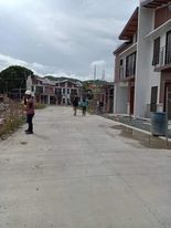 FOR ASSUME TOWNHOUSE IN TISA, CEBU - photo 4
