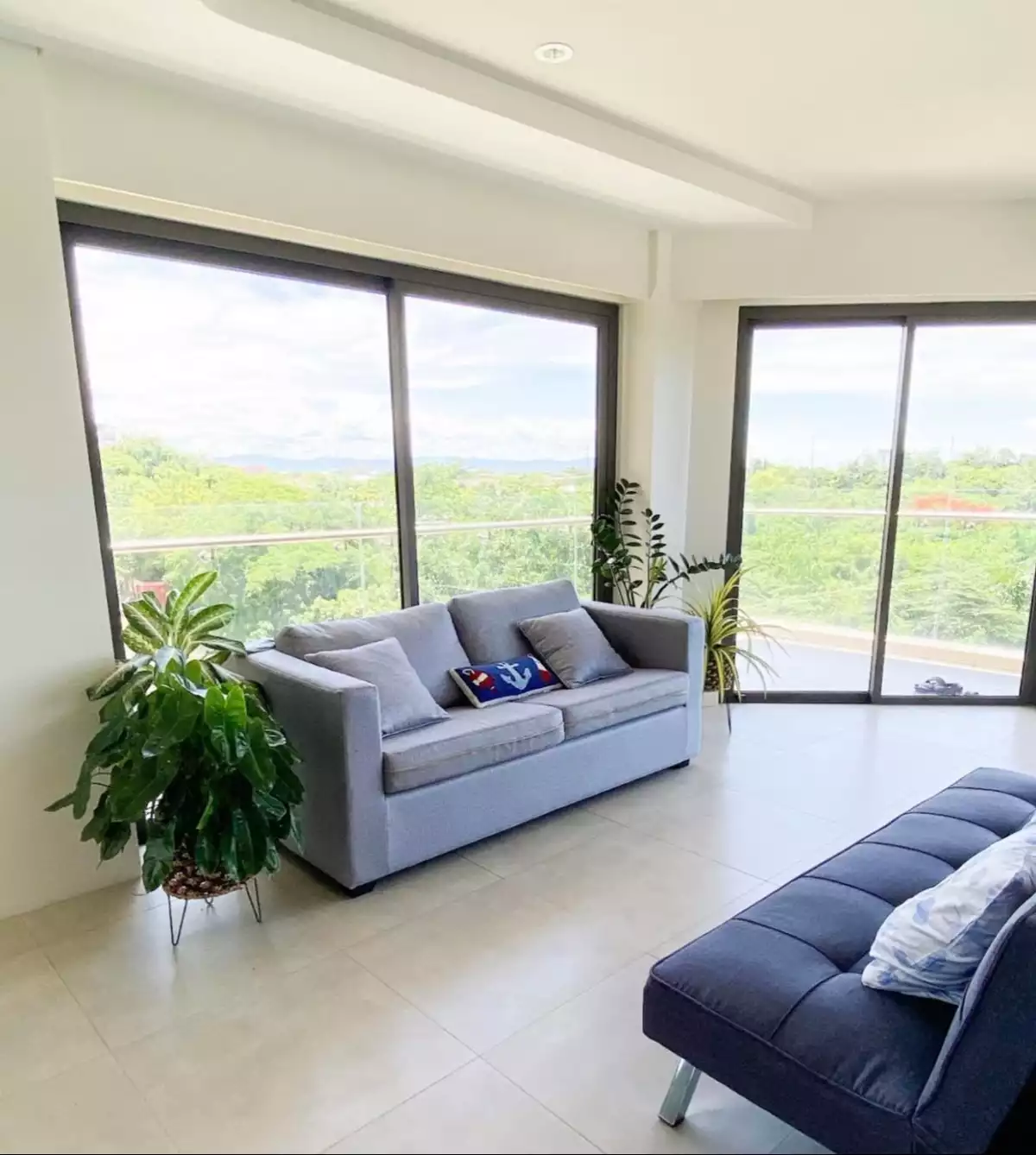 1BR Condo for Sale in Tambuli Seaside Living — Studio in Maribago, Mactan Island, Lapu-lapu — Photo 3