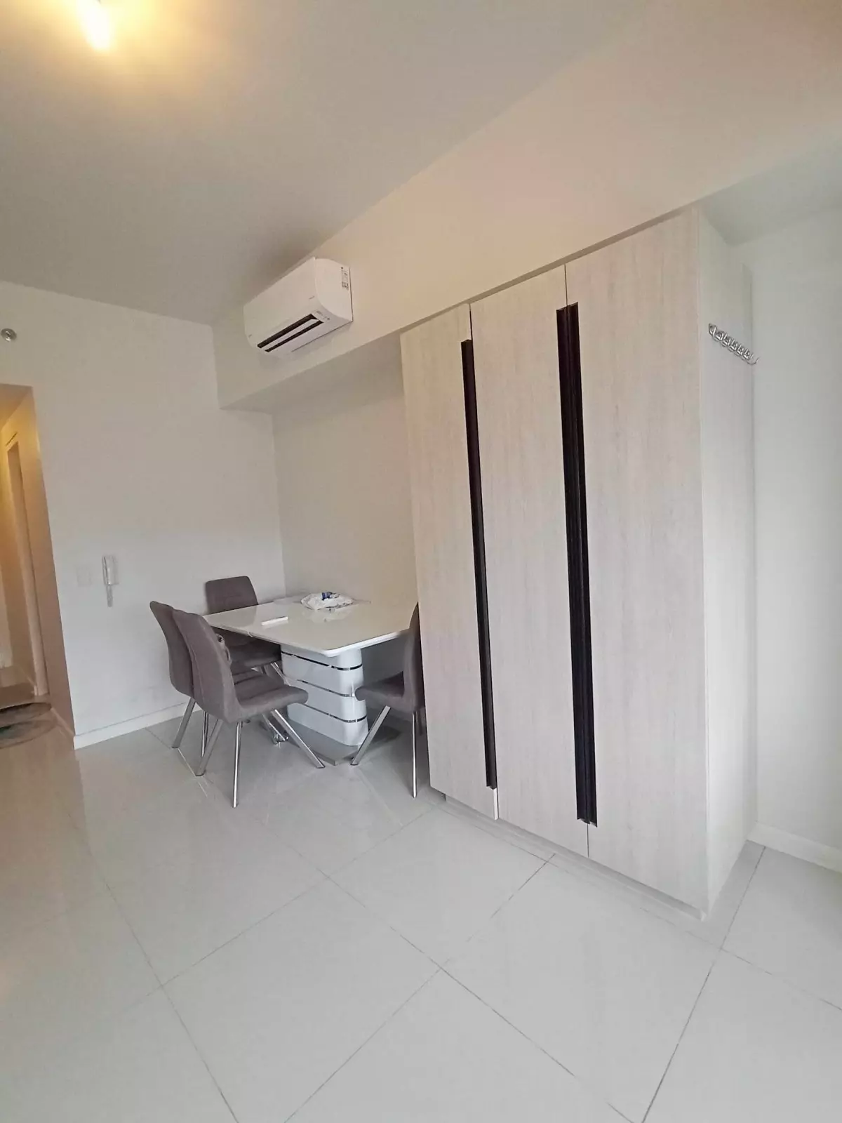 Open photo 11 of 22 — HIGH END STUDIO UNIT CONDOMINIUM