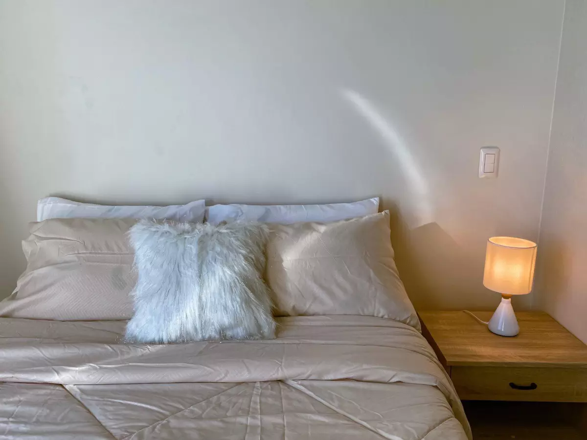 Elegantly Furnished Studio Unit at Solinea Tower 2 — Studio in Cebu City, Philippines — Photo 6