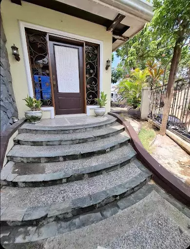 RUSH SALE: SEMI-FURNISHED VICTORIAN THEMED HOUSE & LOT IN BANAWA CEBU CITY
