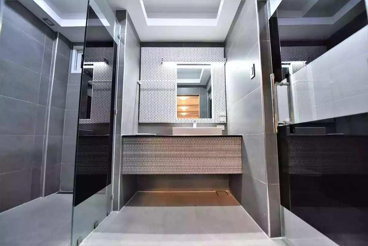Open photo 15 of 21 — SACRIFICE SALE KOREAN HOTEL W/ POOL 24 ROOMS IN BANKAL, LAPU-LAPU