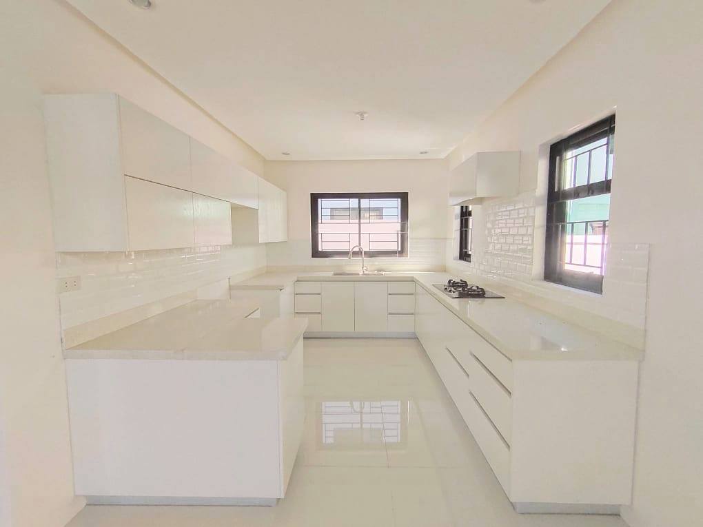 2 STOREY HOUSE & LOT @ILUMINA ESTATE - photo 5