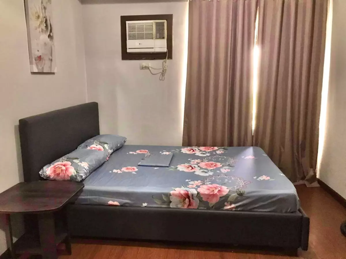 1 Bedroom Fully Furnished Azalea Place Gorordo Ave. Lahug Cebu City — 1 Bedroom in Cebu City, Philippines — Photo 3