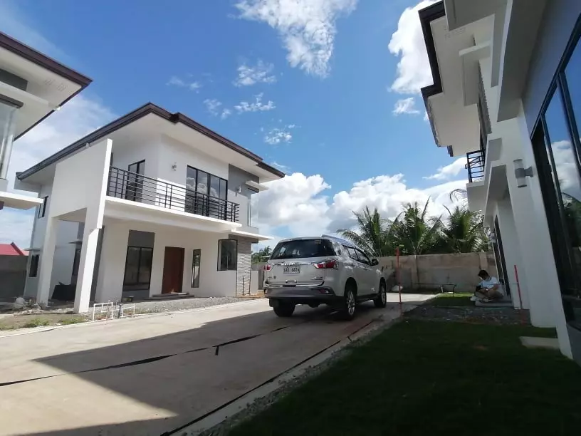 Brandnew House For Rent 4Bedrooms Talamban Cebu City - photo 2