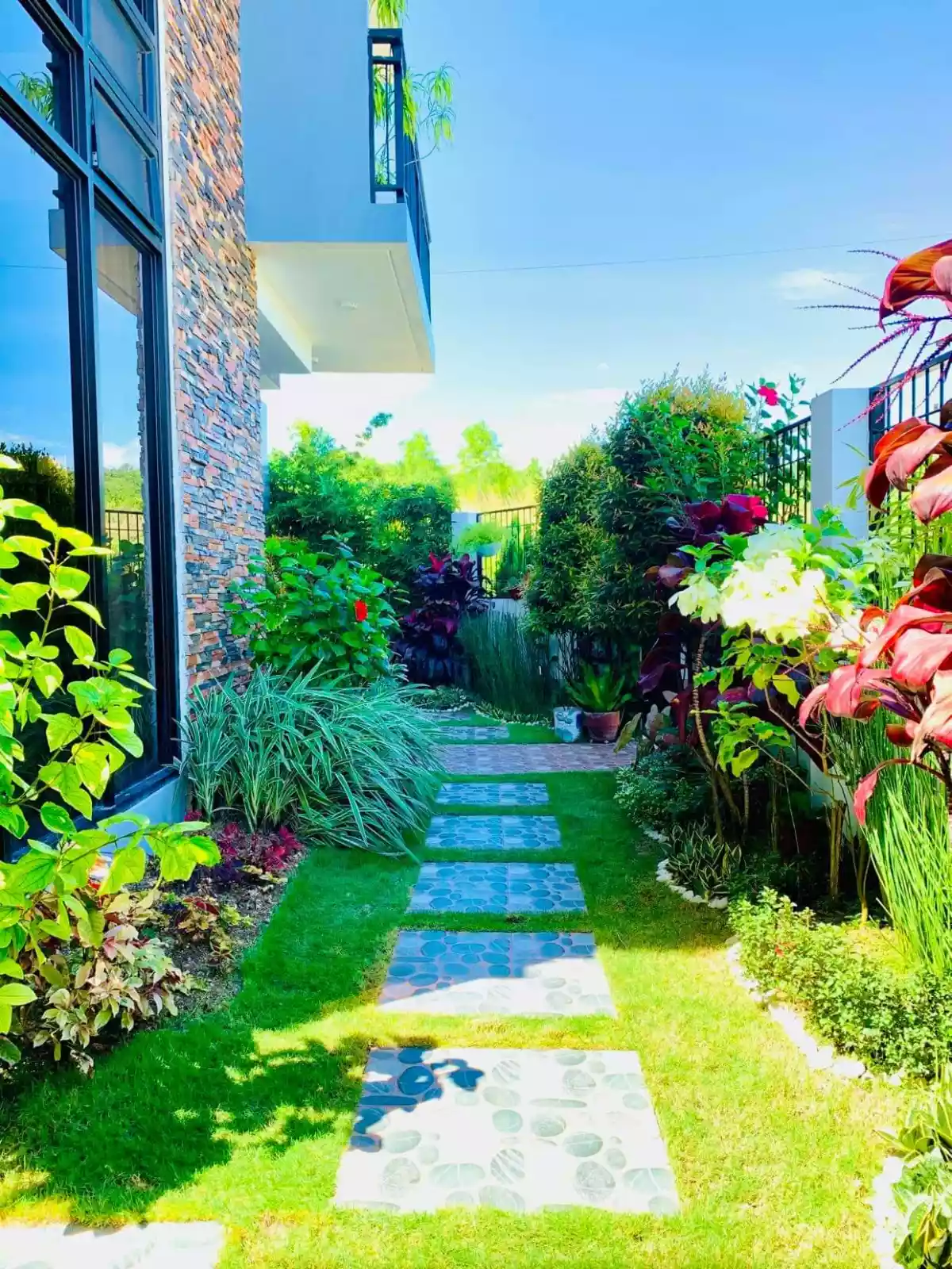 Single Detached House and Lot in Vista  Grande For Sale — House and Lot in Rio de Janeiro Street, Talisay, Cebu — Photo 6