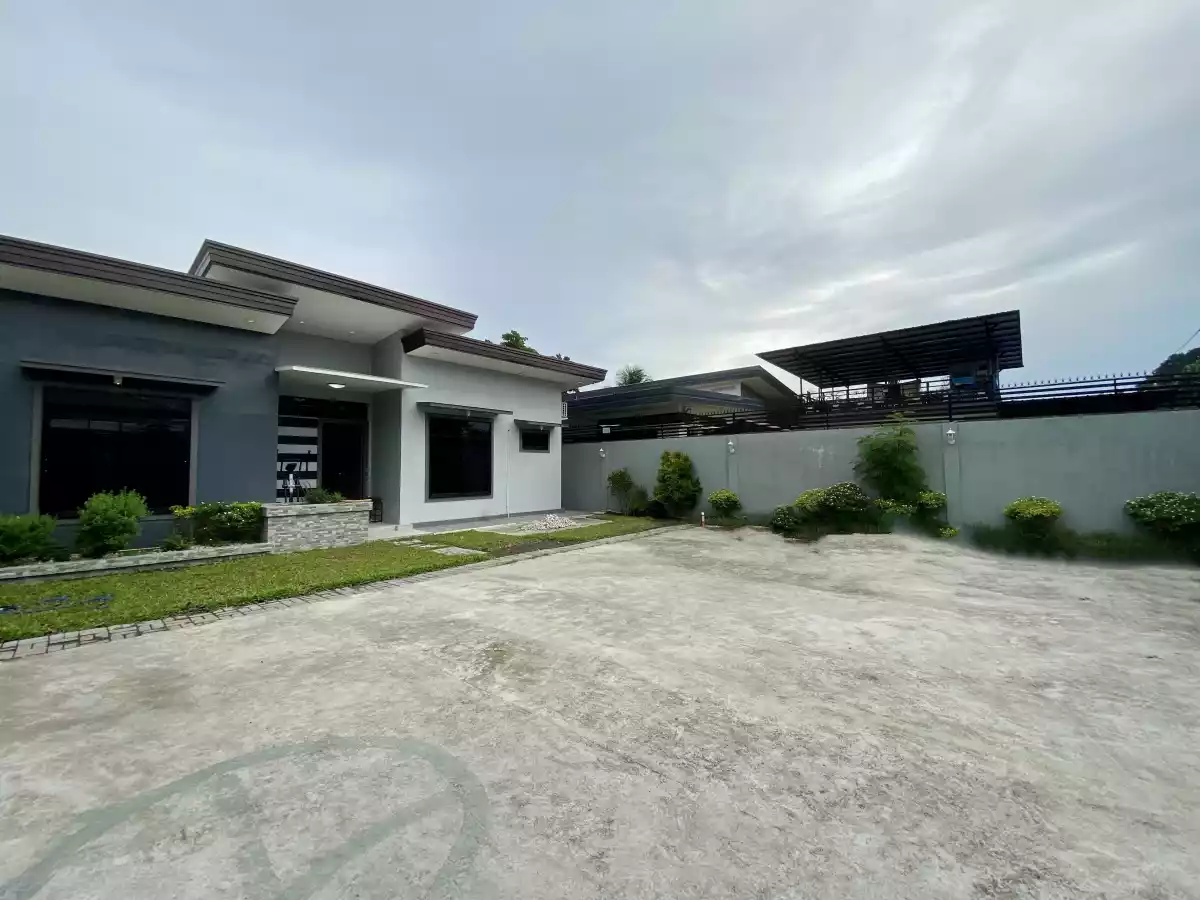 500SQM HOUSE AND LOT — House and Lot in General Santos City, South Cotabato, Philippines — Photo 2