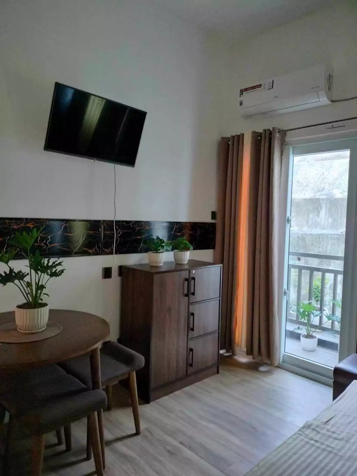 For Sale Studio with Balcony at Antarra — Studio in Talisay City, Cebu, Lawaan I — Photo 4
