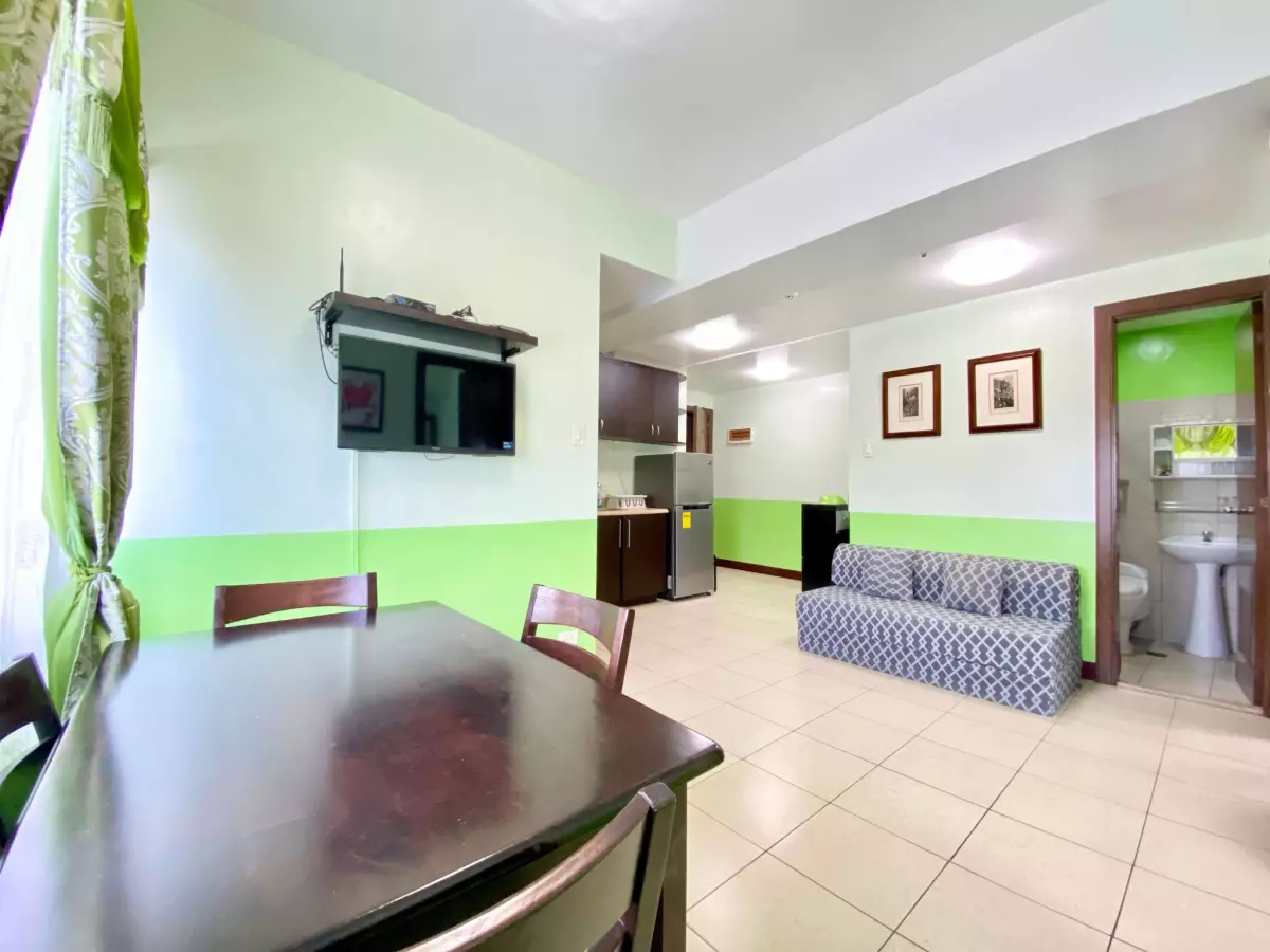 2BR FURNISHED UNIT FOR SALE at Ridgewood Towers near BGC — 2 Bedrooms in Carlos P. Garcia Avenue, Taguig, Metro Manila — Photo 4