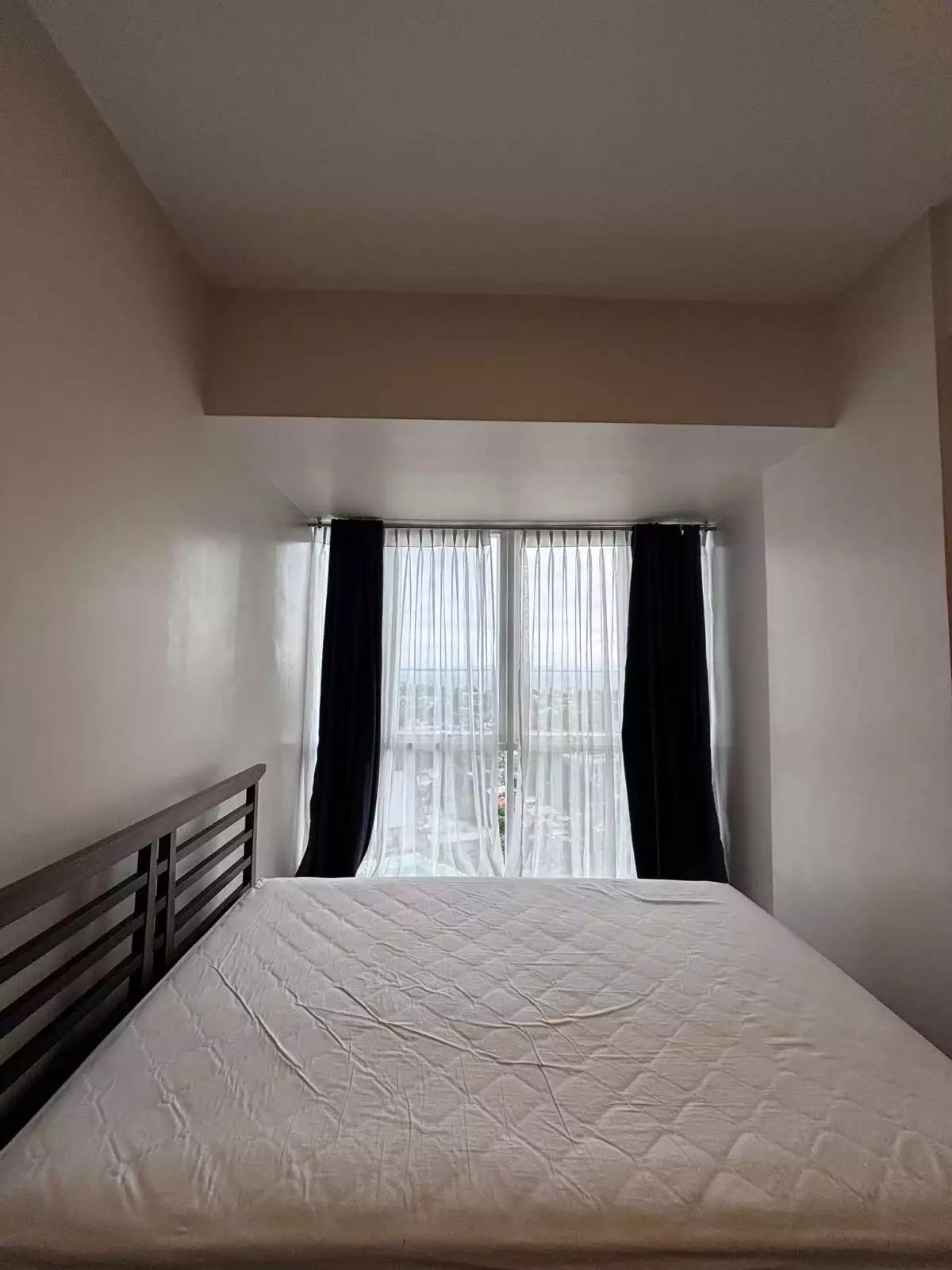FOR SALE 2BR Spacious Condo with Maids Quarter in Mactan Newtown  - photo 6