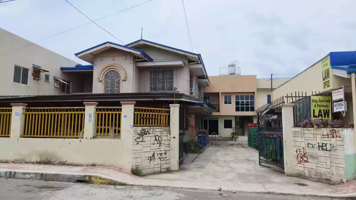 CORNER COMMERCIAL PROPERTY WITH 2-STOREY HOUSE beside Mandaue City Hall — Building in P.J.Burgos, Mandaue City, Cebu — Photo 4