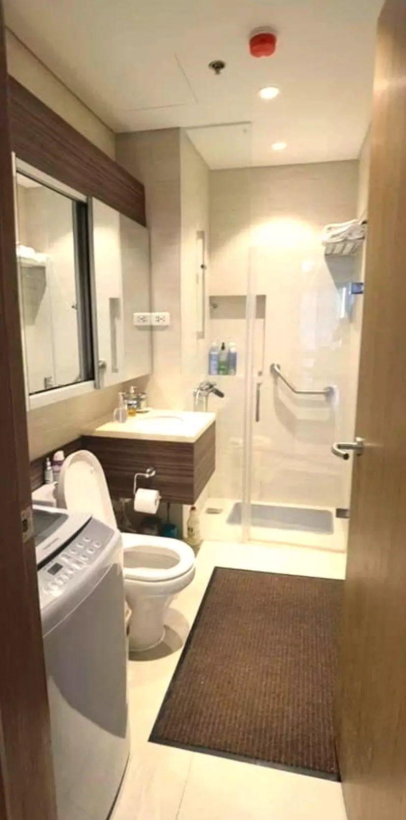 TAMBULI 2 BEDROOM CONDO UNIT FOR SALE/FOR RENT — 2 Bedrooms in Lapu-Lapu City, Central Visayas, Philippines — Photo 7
