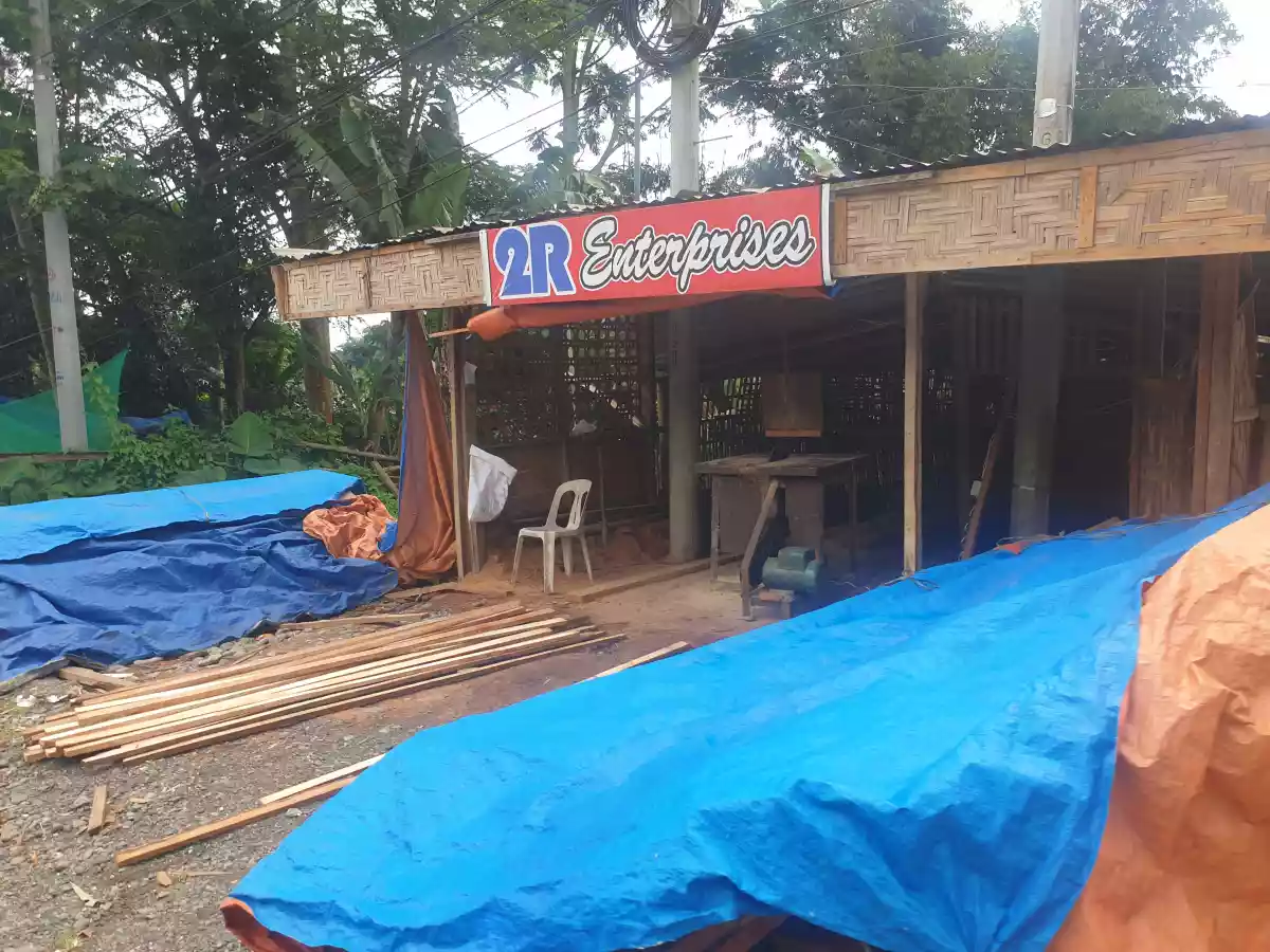 Commercial Lot with Inclusion of 4 multicab, 1 mini elf and 1 loader - photo 5