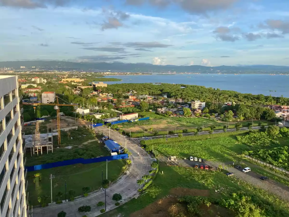 Open photo 13 of 13 — Penthouse For Rent/ Sale