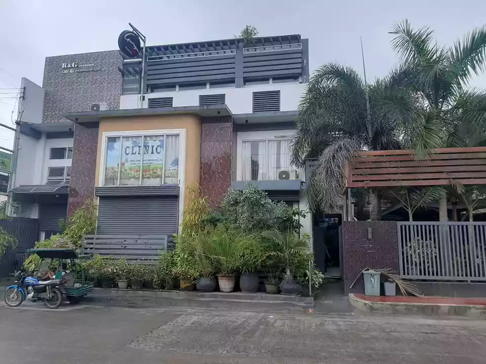 Commercial Building, Bar — Building in Negros Occidental, Philippines — Photo 2