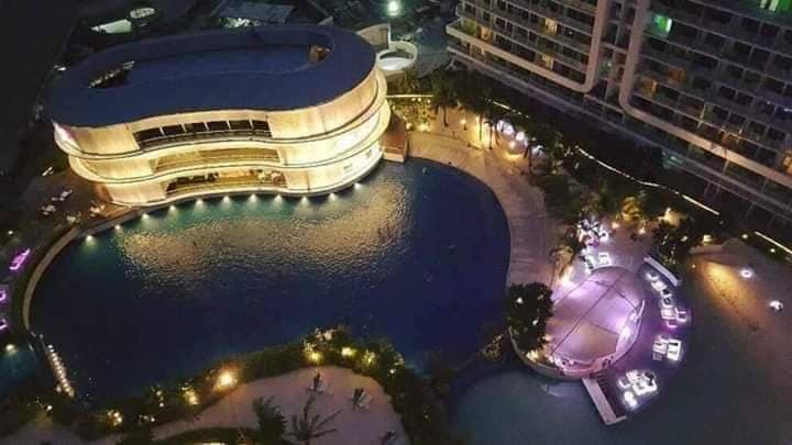 2 Bedrooms Condo Unit with Parking in Azure Urban Resort Residences — 2 Bedrooms in Marcelo Ave, Parañaque, Metro Manila — Photo 5