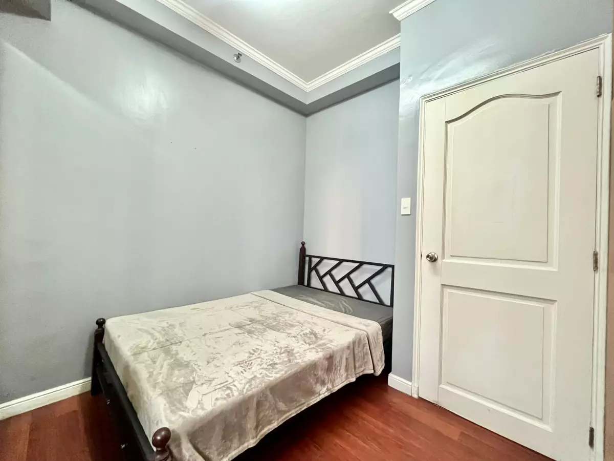FULLY FURNISHED 3BR UNIT FOR RENT & SALE at PENHURST PARKPLACE BGC - photo 4