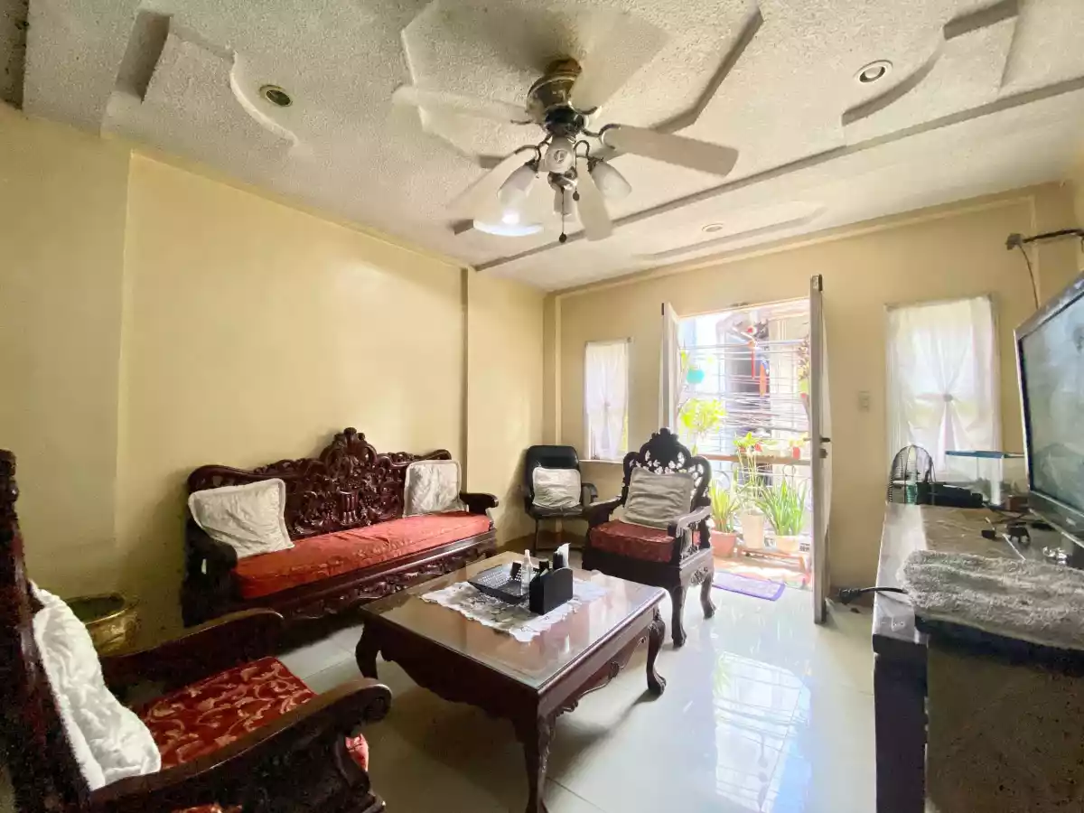 3-STOREY TOWNHOUSE w/ 3 UNITS APARTMENT FOR SALE IN SAMPALOC, MANILA — House and Lot in Sampaloc, Manila, Metro Manila — Photo 6