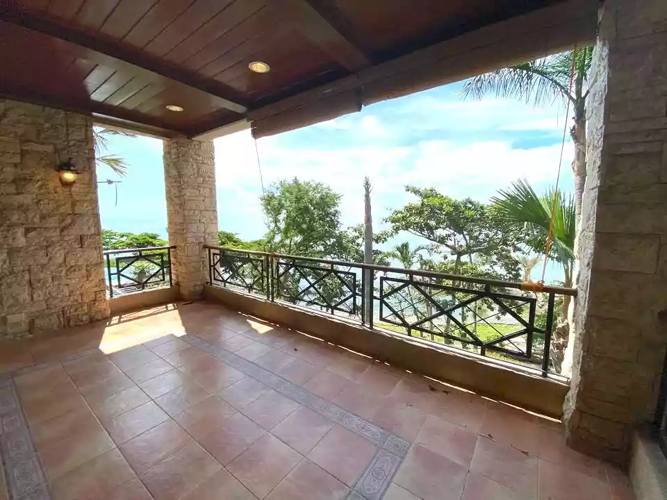 2BR Studio Unit Fully Furnished FOR SALE in Coralpoint Gardens Suites and Residences — 2 Bedrooms in Lapu-Lapu City, Cebu, Philippines — Photo 4