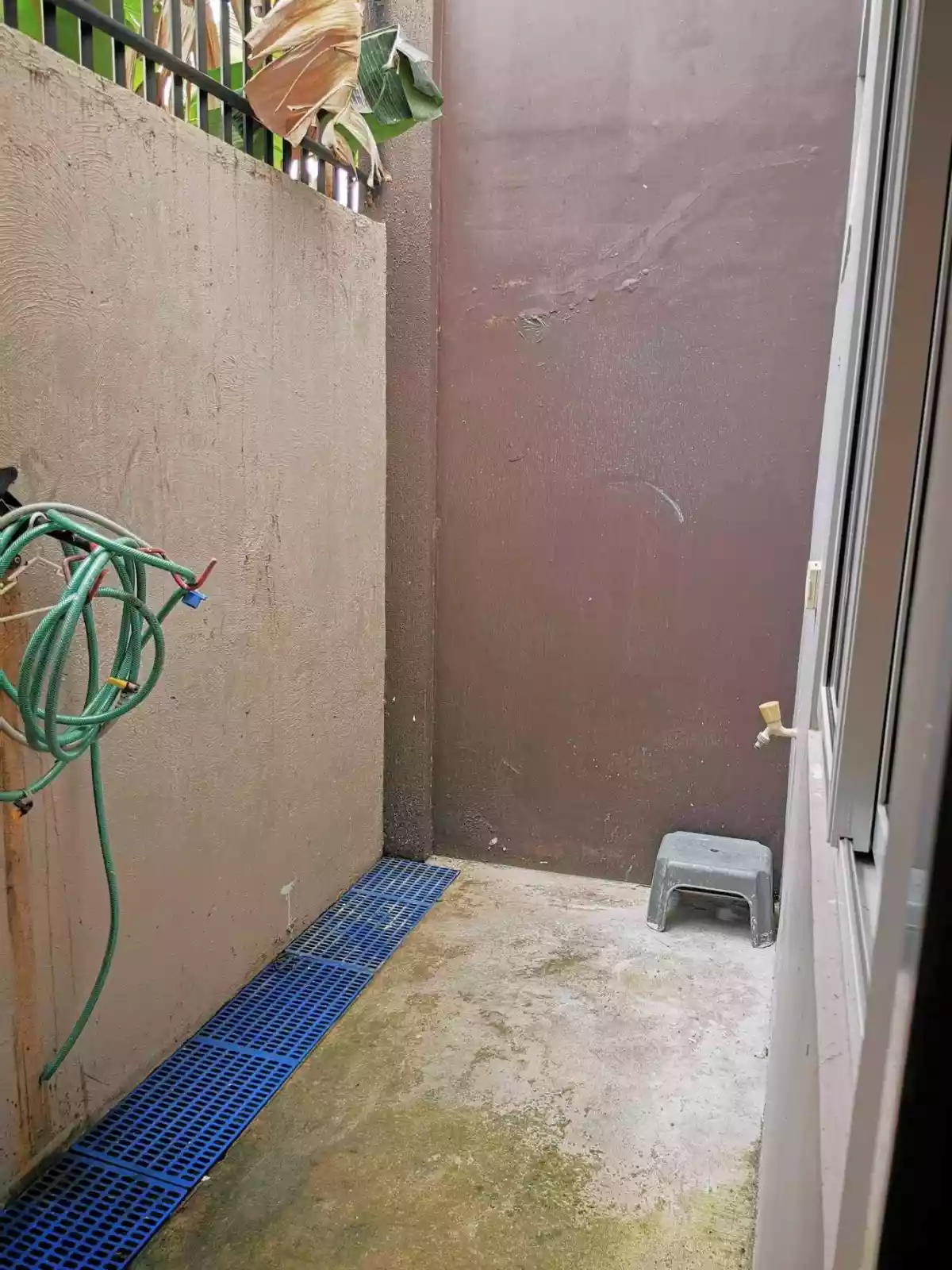 Open photo 15 of 31 — Fully Furnished Townhouse inside Subdivision near Mactan Newtown for Sale
