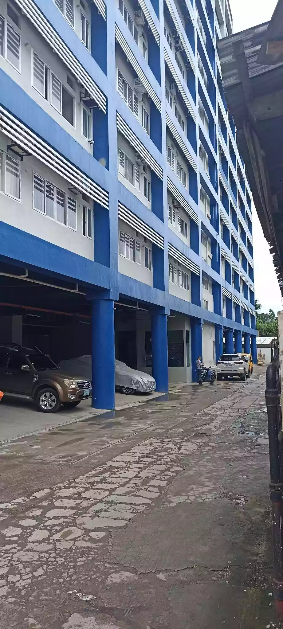 Open photo 11 of 13 — OWN THIS ONE BEDROOM UNIT IN CORINTHIANS GUADALUPE, CEBU CITY