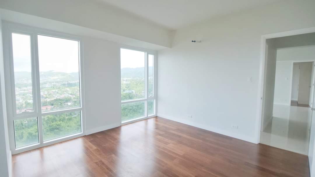 Brandnew 3BR Condo Unit w/ carpark at Marco Polo at 18M!  - photo 5
