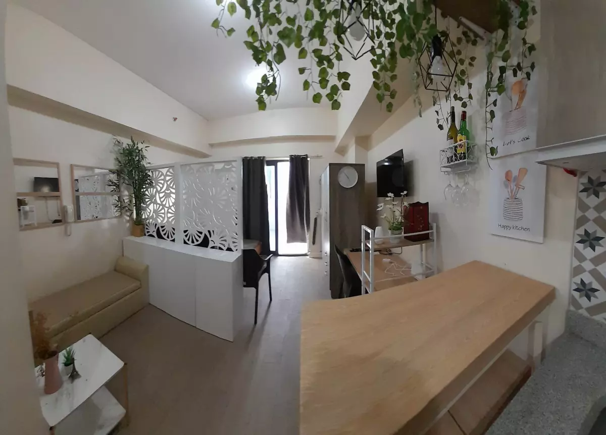 Grand Residences  studio w/balcony — Studio in Gov. M. Cuenco Avenue, Cebu City, Cebu — Photo 4