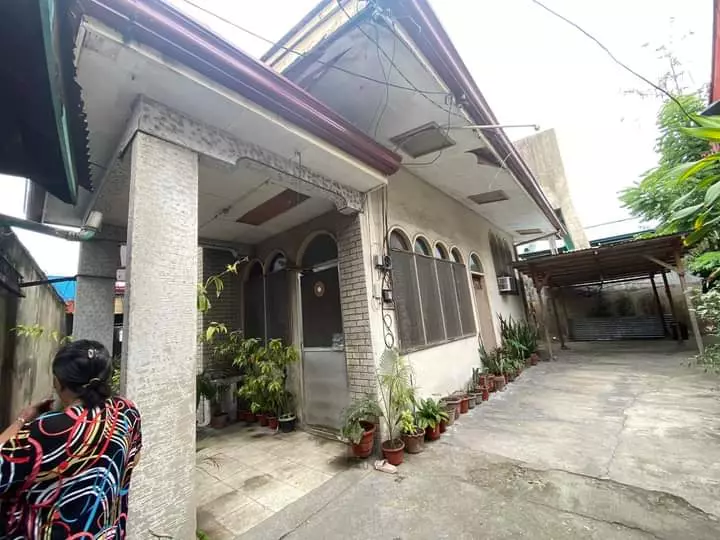 FOR SALE HOUSE AND LOT IN A.S FORTUNA MANDAUE CITY — House and Lot in Mandaue City, Cebu, Philippines — Photo 3