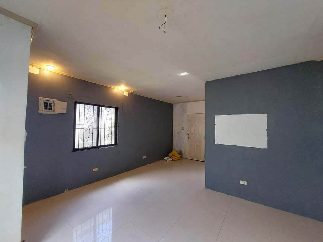 House and lot for sale in 1st Street Mansueto, Bulacao. - photo 4
