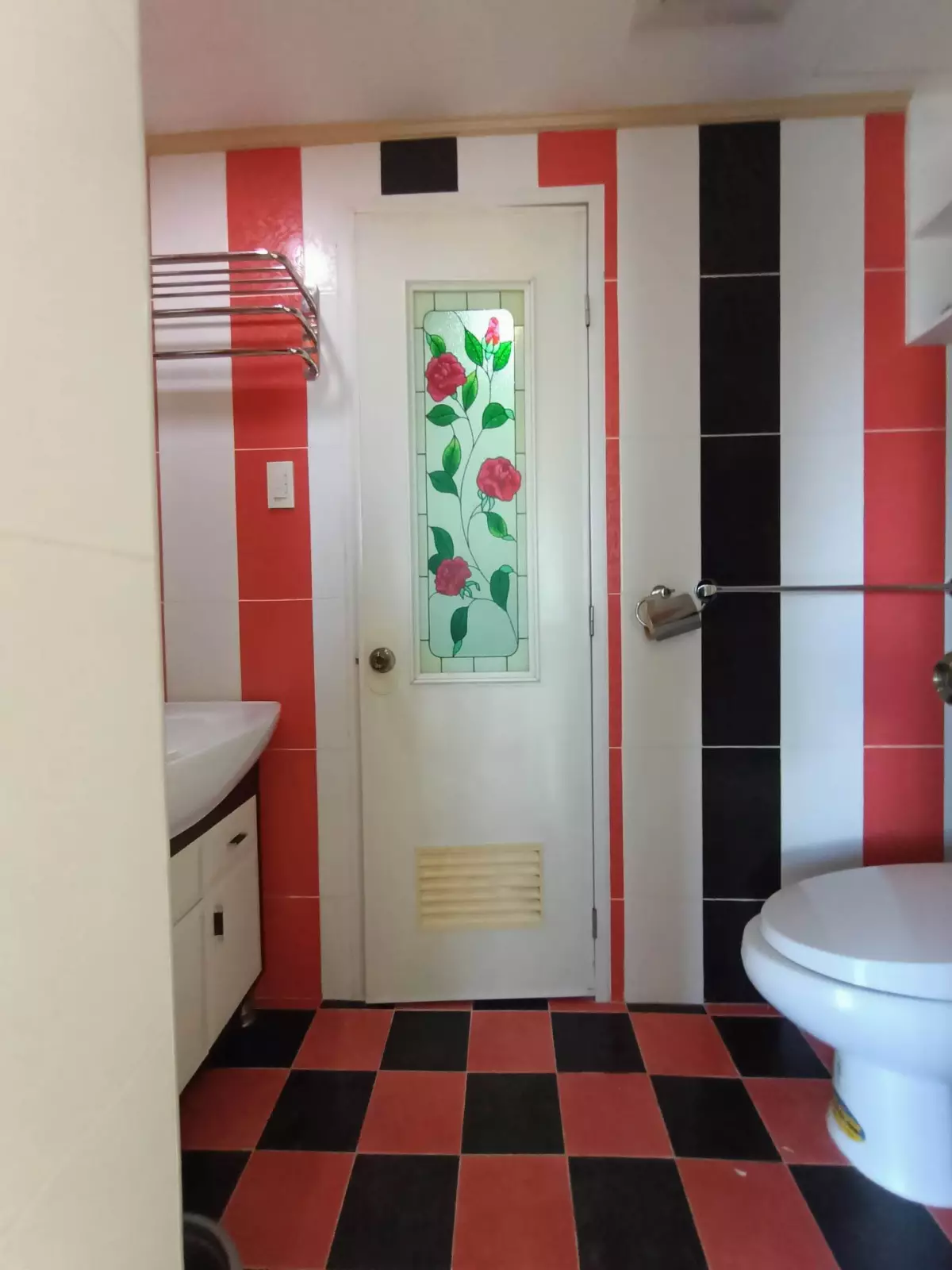 Rush Sale! 2 Bedroom Semi-Furnished Condo Unit in Cebu City! — 2 Bedrooms in Cebu City, Cebu, Philippines — Photo 6