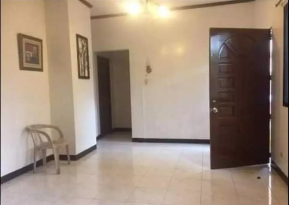 Sacrifice Sale! House and Lot - photo 4