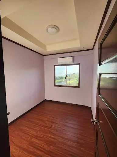 Open photo 21 of 23 — 4-Bedroom Apartment for Sale in Talisay, Cebu