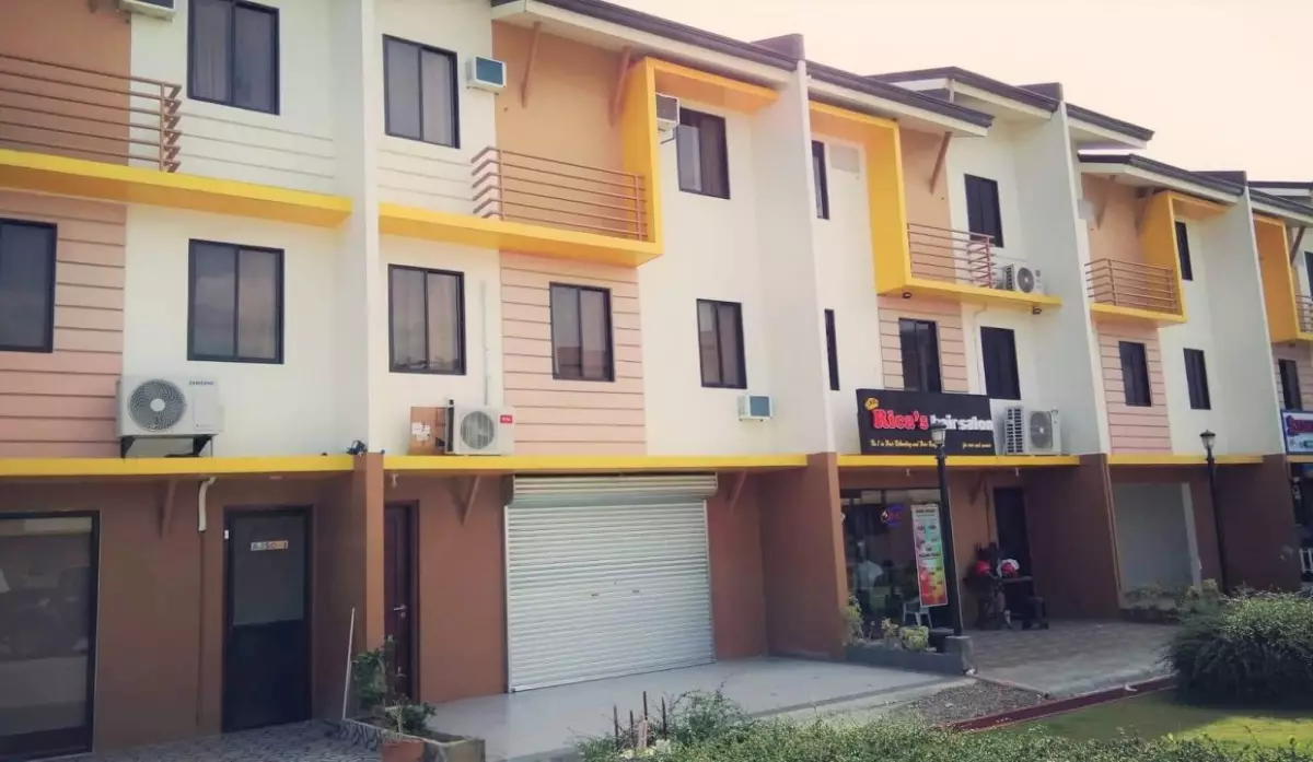 Ajoya Shophouse / commercial for SALE Cordova Cebu - photo 2