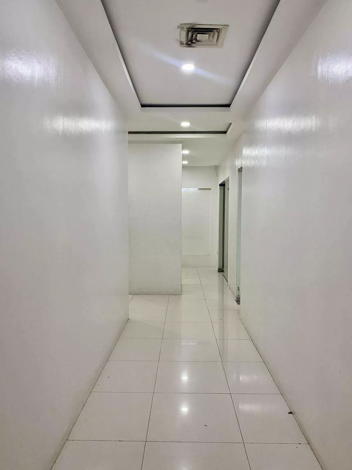 105 Sqm. Commercial/Office Space FOR RENT In Cebu Business Park — Space in Luzon Avenue, Cebu City, Cebu — Photo 3