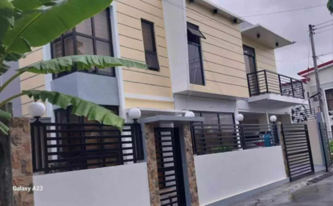 Rush Sale House and Lot — House and Lot in Guzman Street, Mandurriao, Iloilo City — Photo 2