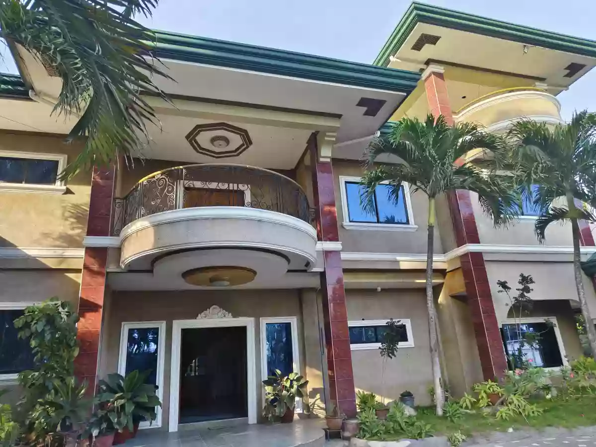 Big House and Lot with Pool in Gensan — House and Lot in General Santos City, South Cotabato, Philippines — Photo 2