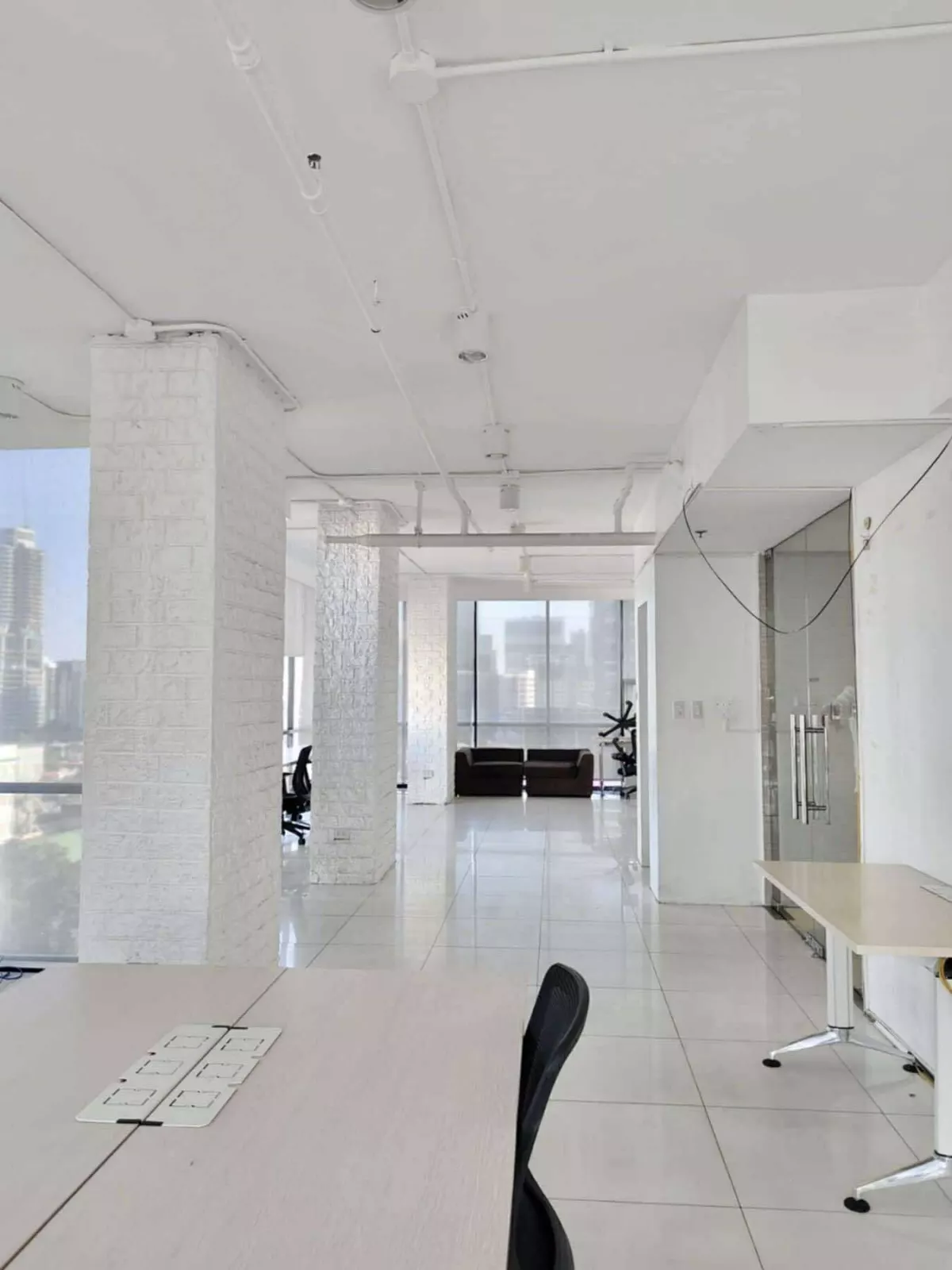 79.01 Sqm. Office Space FOR RENT Near Cebu IT Park — Office in Cebu City, Cebu, Philippines — Photo 4