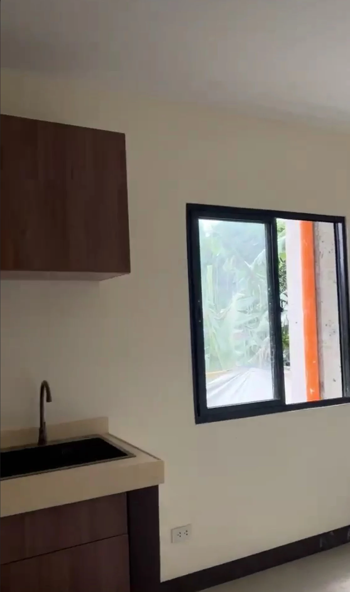33unit Apartment Bldg in Banilad Cebu — Apartment in Cebu City, Cebu, Philippines — Photo 2