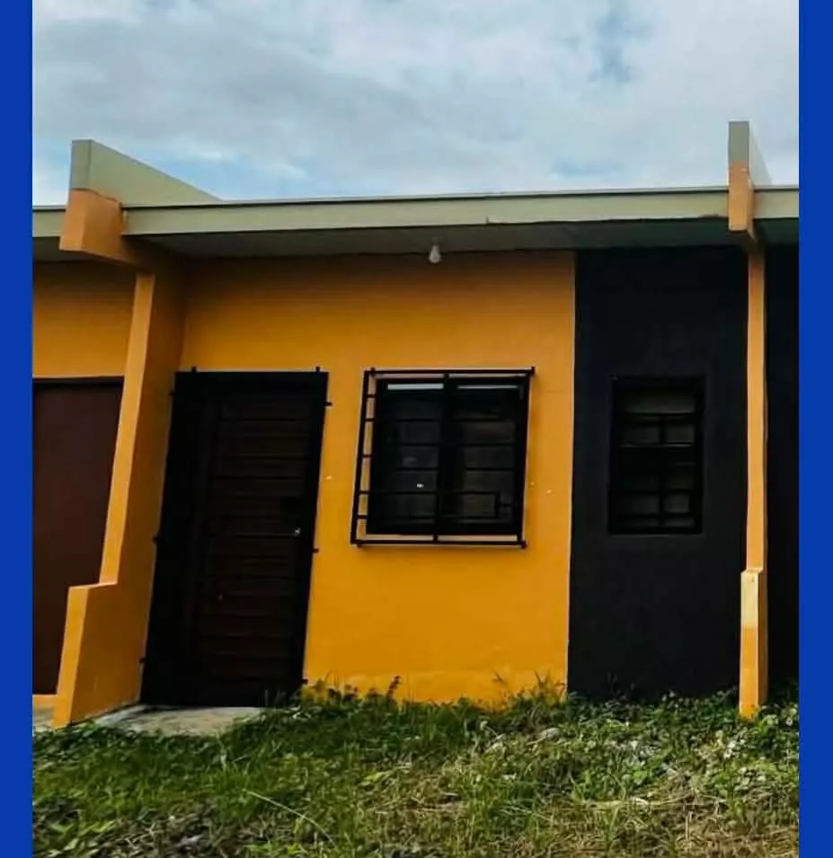 Finish Rowhouse for Rent in Pili, Cam. Sur
