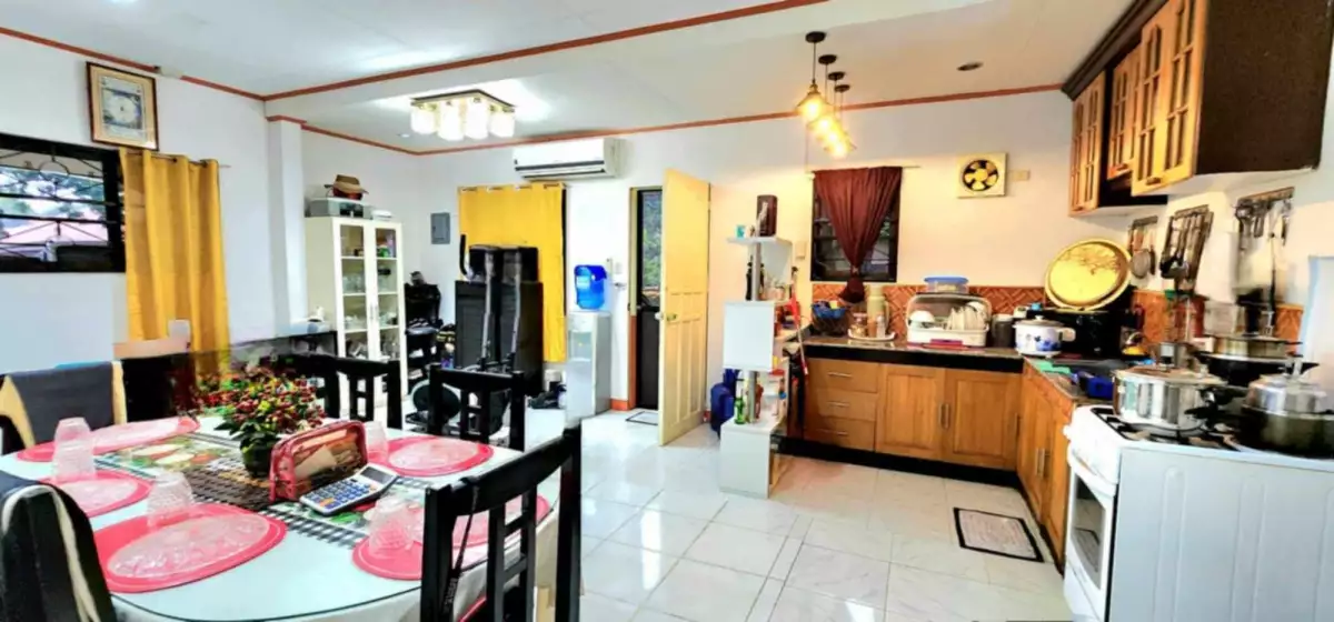 For Sale: House and Lot in Silliman Heights, Dumaguete City — House and Lot in Dumaguete City, Negros Oriental, Philippines — Photo 2